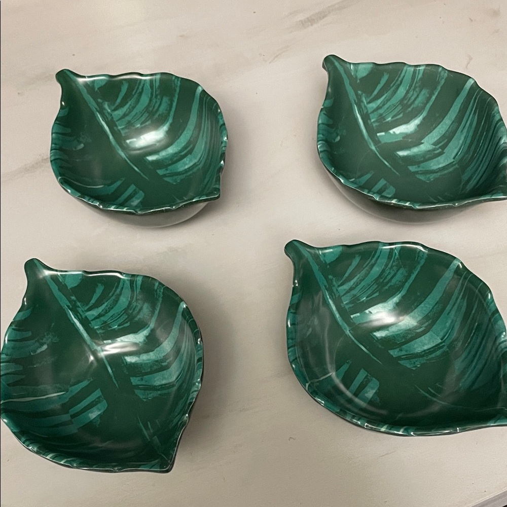 Opal House set a four leaf snack bowls